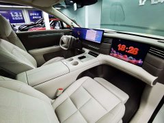 BMW LS6 EV Max - фото 20