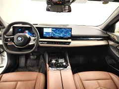 BMW 5 Series 530Li Exclusive Luxury Package - фото 9
