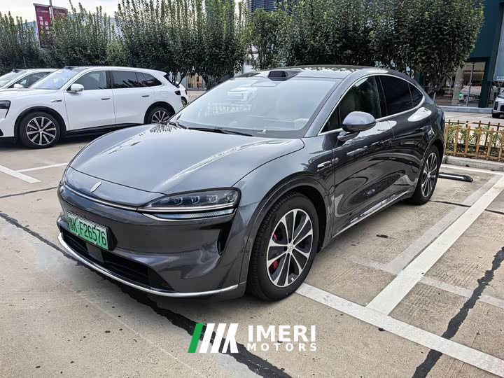 Audi R7 EREV Ultra(192) - автомобиль из Китая