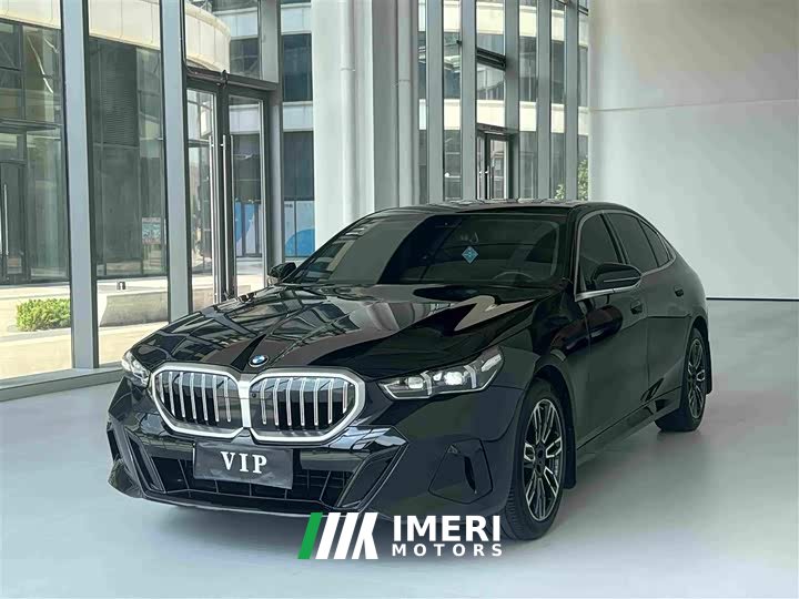 BMW 5 530Li Version M - автомобиль из Китая