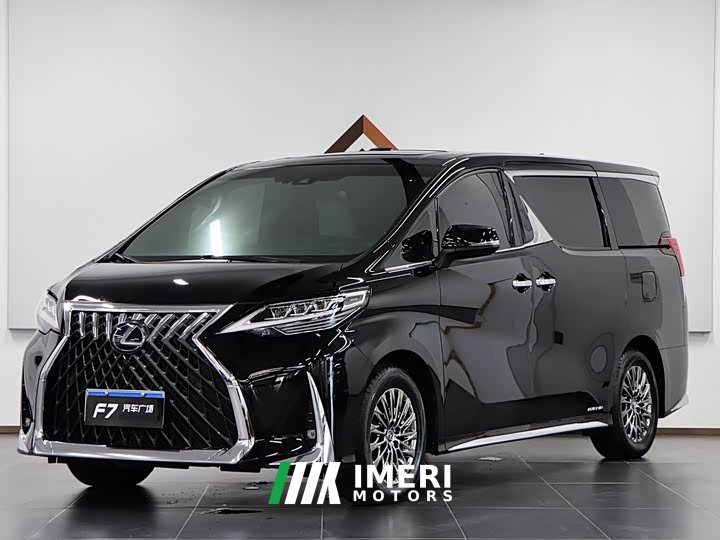 Lexus LM 300h Edition - автомобиль из Китая