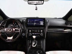 Lexus LM 300h Edition - фото 18