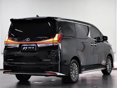 Lexus LM 300h Edition - фото 6