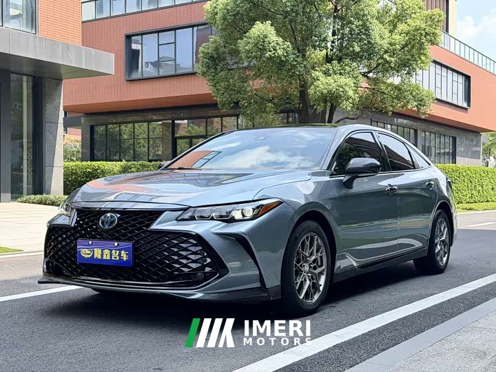 FAW 2.5L Luxury Edition - автомобиль из Китая
