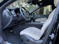 Volvo XC60 B5 AWDLuxury Edition - фото 4