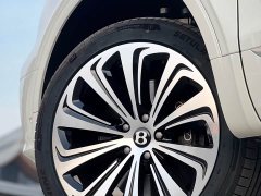 Bentley Bentayga 4.0T V8 EWB Azure - фото 17