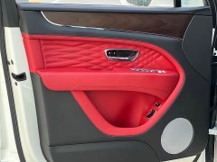 Bentley Bentayga 4.0T V8 EWB Azure - фото 20
