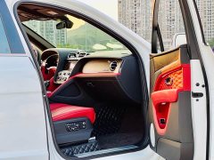 Bentley Bentayga 4.0T V8 EWB Azure - фото 7