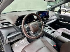 Toyota SIENNA 2021 2.5L Hybrid Platinum Edition - фото 12