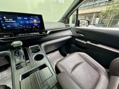 Toyota SIENNA 2021 2.5L Hybrid Platinum Edition - фото 15
