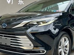 Toyota SIENNA 2021 2.5L Hybrid Platinum Edition - фото 19