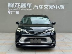 Toyota SIENNA 2021 2.5L Hybrid Platinum Edition - фото 2