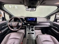 Toyota SIENNA 2021 2.5L Hybrid Platinum Edition - фото 6