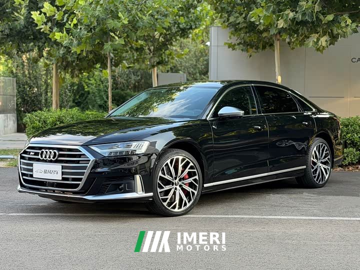 Audi S8 S8L 4.0TFSI quattro - автомобиль из Китая
