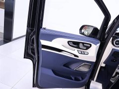 Mercedes-Benz Vito 2023 2.0T Business Edition 7 seats - фото 18