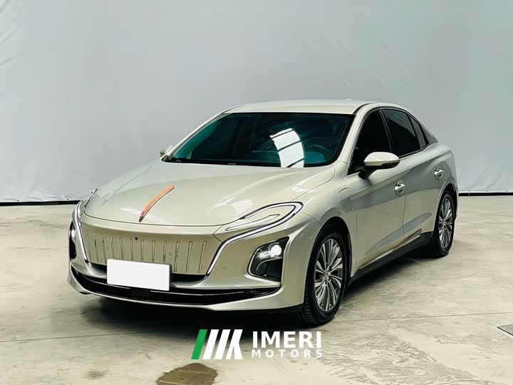 FAW E-QM5 620km PLUS - автомобиль из Китая