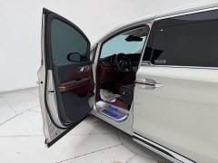Hongqi HQ9 2.0T Intelligent Flagship Edition - фото 13