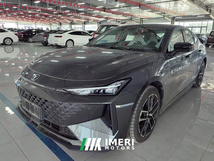 Changan UNI-V iDD 136km Version - автомобиль из Китая