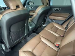 Volvo XC60 B5 AWD Plus Luxury - фото 10