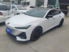 Changan UNI-V 1.5T Premium Version - фото 1