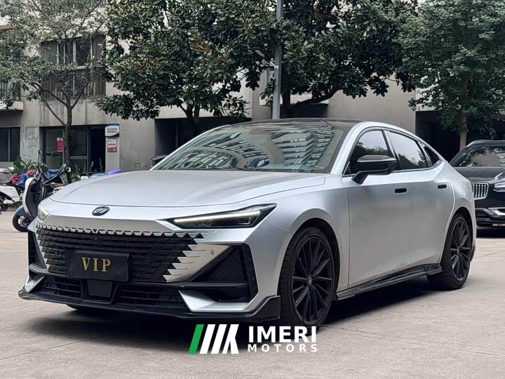 Changan UNI-V 1.5T Edition - автомобиль из Китая