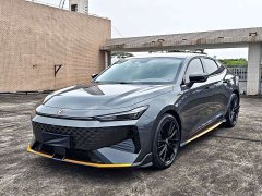 Changan UNI-V 1.5T Premium Version - фото 1