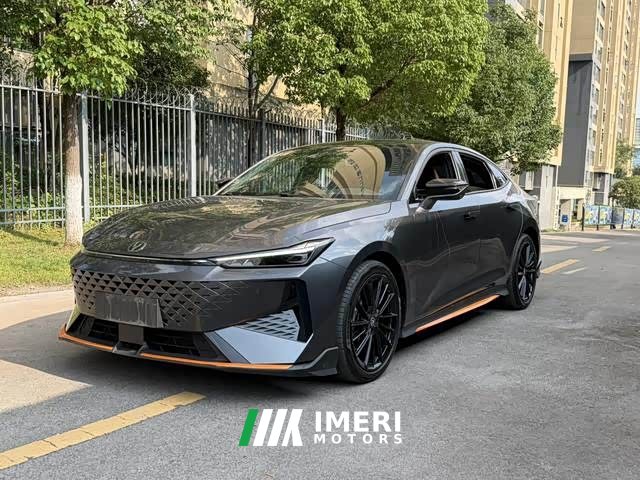 Changan UNI-V 1.5T Premium Version - автомобиль из Китая