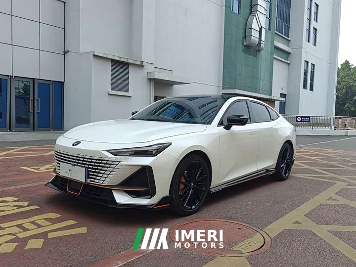 Changan UNI-V 1.5T Edition - автомобиль из Китая