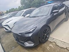 Changan UNI-V 1.5T Premium Version - фото 1