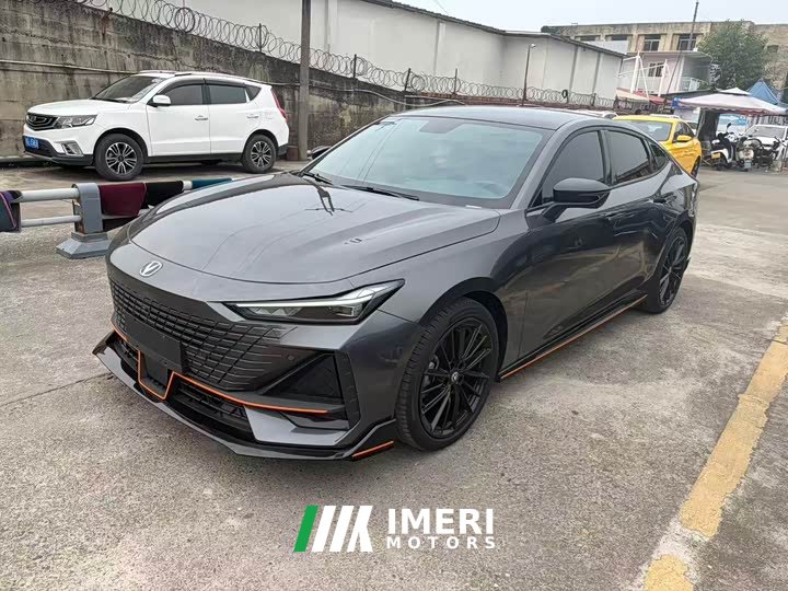 Changan UNI-V 1.5T Edition - автомобиль из Китая