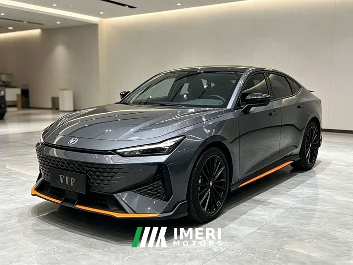 Changan UNI-V 1.5T Premium Version - автомобиль из Китая