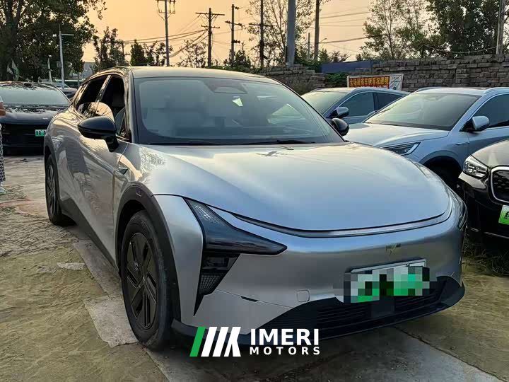 BYD 01 Max - автомобиль из Китая