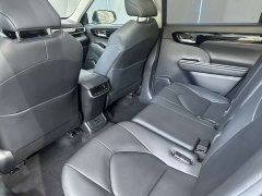 Toyota Highlander 2022 dual engine 2.5L four-wheel drive premium version 7 seats - фото 11
