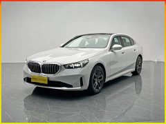 BMW 5 530Li Version Luxury - фото 1