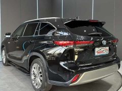Toyota Highlander 2022 dual engine 2.5L four-wheel drive premium version 7 seats - фото 8