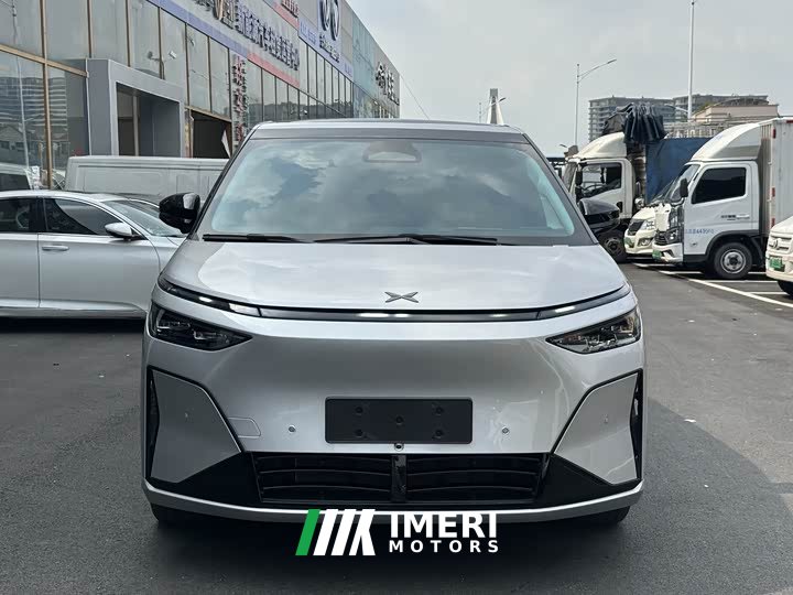 Xpeng X9 EREV 1602 Ultra - автомобиль из Китая