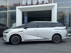 Xpeng X9 EREV 1602 Ultra - фото 3