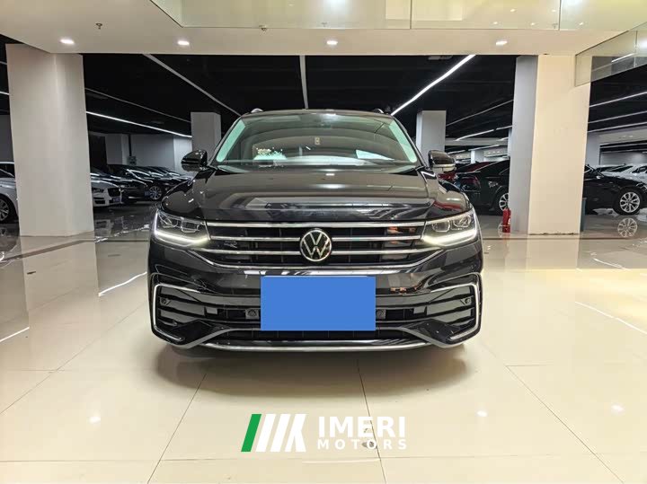 Volkswagen L 330TSI 2WDR-Line Edition