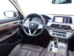 BMW 7 Series 2021 740Li Leading Luxury Package - фото 14
