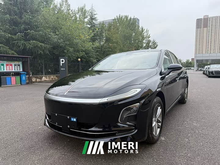 FAW E-QM5 610km PLUS - автомобиль из Китая