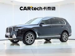 BMW X7 xDrive40i VersionLuxury - фото 1
