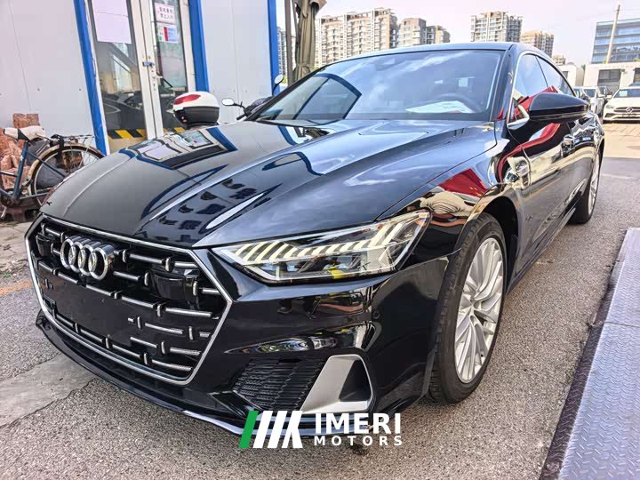Audi A7L 45TFSI S-line Version - автомобиль из Китая