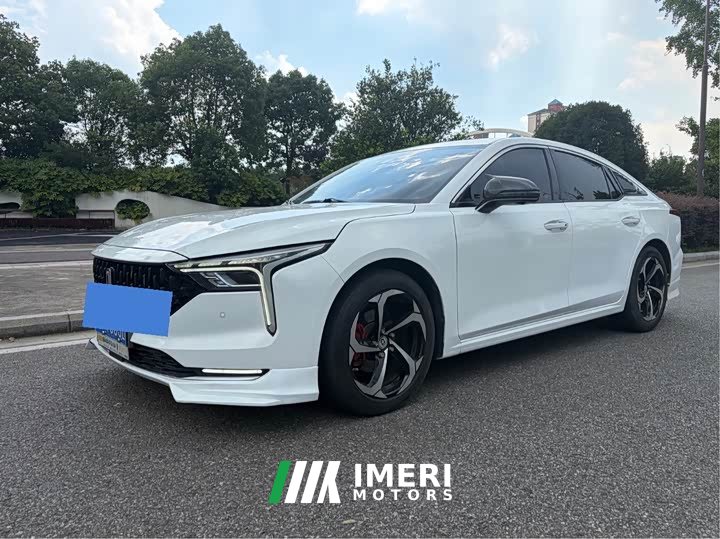 FAW B70 1.5T Version70Anniversary Edition - автомобиль из Китая