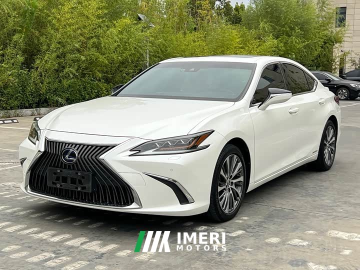 Lexus ES 300h Edition