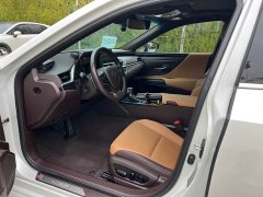 Lexus ES 300h Edition - фото 4