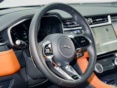 Jaguar XFL 2.0T P300 four-wheel drive flagship sports gold version - фото 9