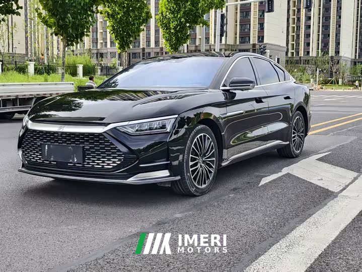 BYD DM AWD EditionPremium Version - автомобиль из Китая