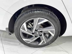 Lexus Elantra 2023 1.5L CVT LUX - фото 19