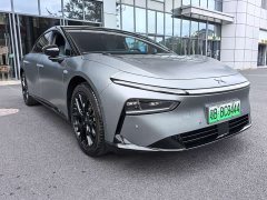 Xpeng P7 Edition Max - фото 1
