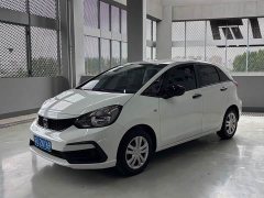 Honda Fit 1.5L CVT Trendy Edition - фото 1